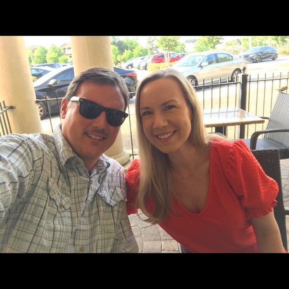 Meet your Posher, Jennifer - Picture 2 of 5